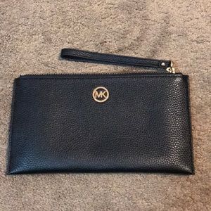 Michael Kors wristlet/wallet